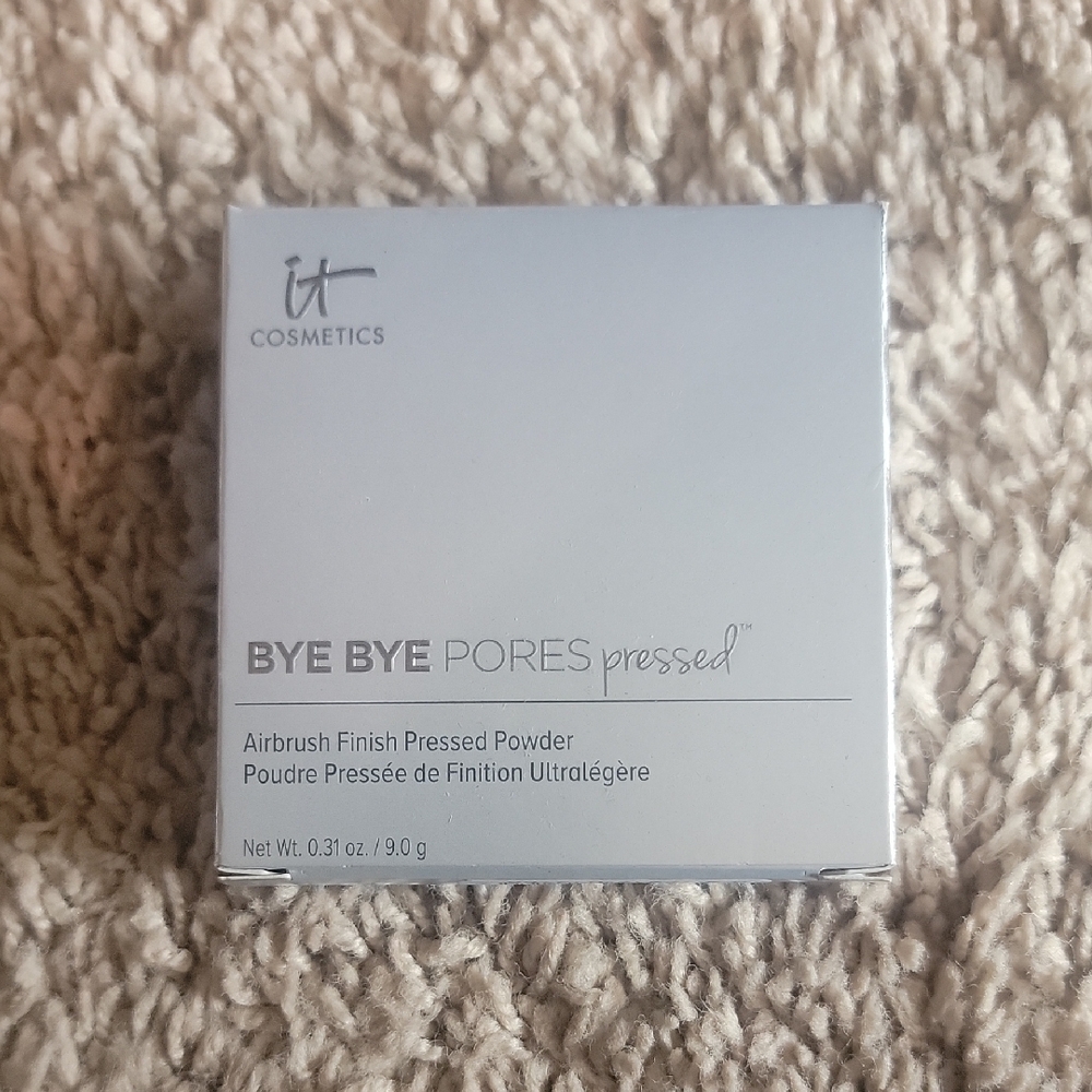 IT Cosmetics Bye Bye Pores Pressed Powder